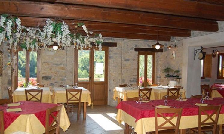Spino Fiorito Stay Casola in Lunigiana Bagian luar foto